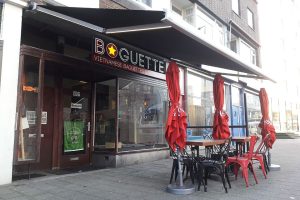 knikarmscherm verano santos v296 plaatsen bij boguette in rotterdam 1